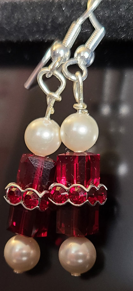Earrings - Red sparkles and pearl Swarovski on silver.