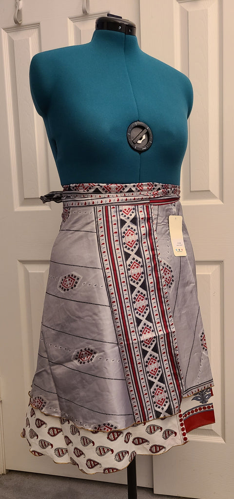 Silver Stunner! - Wevez Plus-sized Mini-length skirt