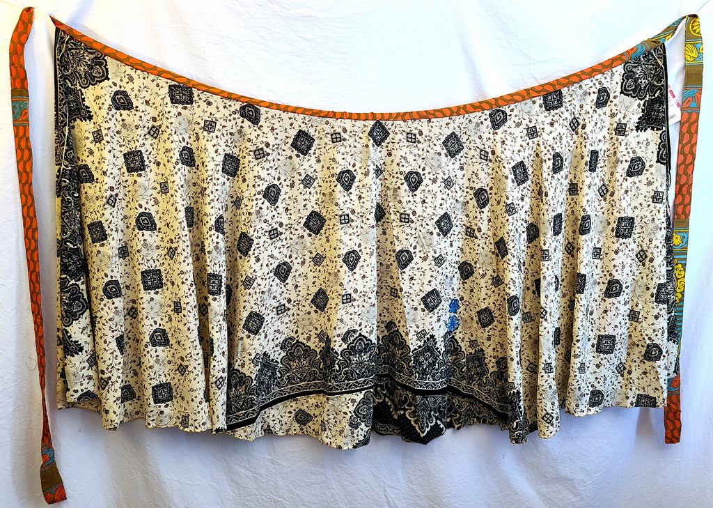 Hanging Mirror Mobile - Darn Good Yarn Plus-sized Ankle skirt